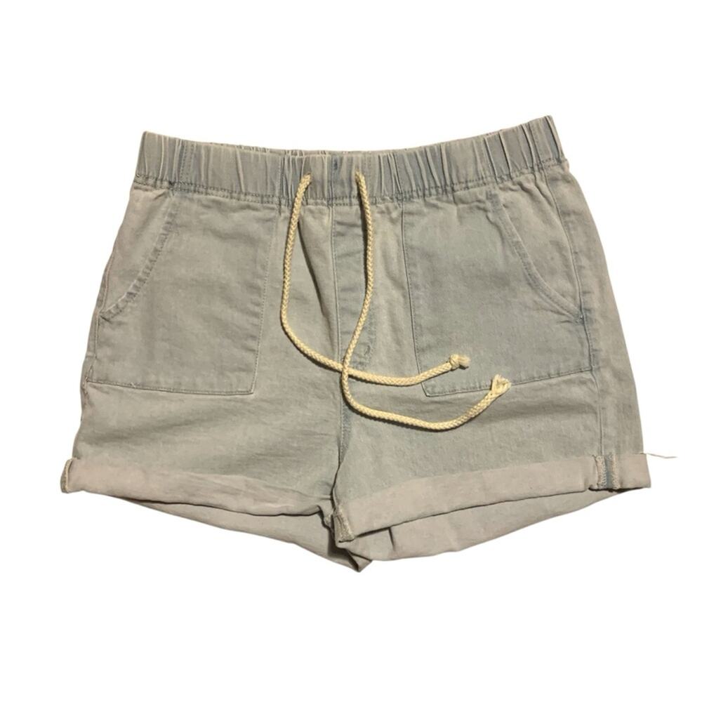 EUC No Boundaries Light Blue Women's Cargo Shorts Size Large